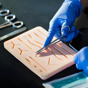 ZESTAW DO NAUKI SZYCIA CHIRURGICZNEGO SEWSKIN-18 - obrazek 4